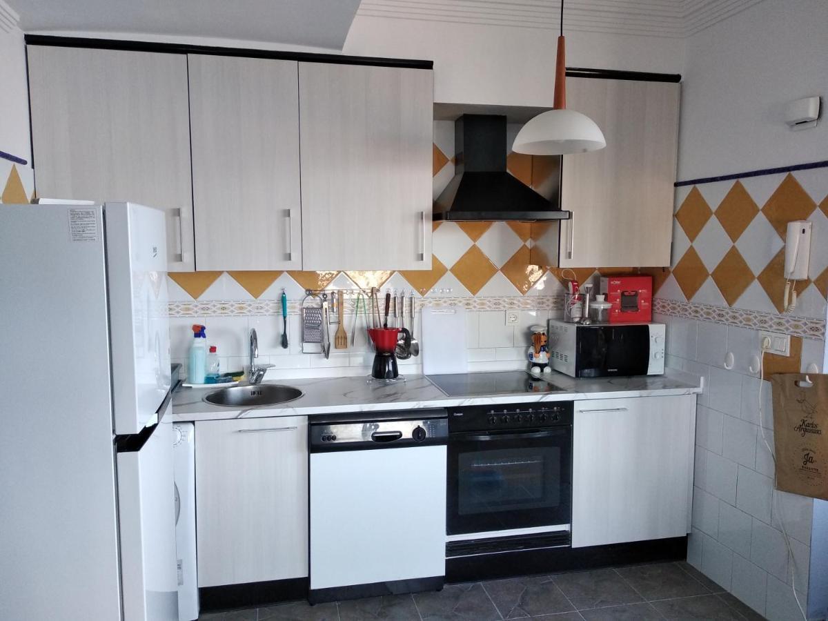 SARAKATUA15 vistas espectaculares - familias y parejas - 2 dormitorios independientes - amplio salón cocina comedor - garaje opcional en pleno centro urbano Zarautz Exterior foto